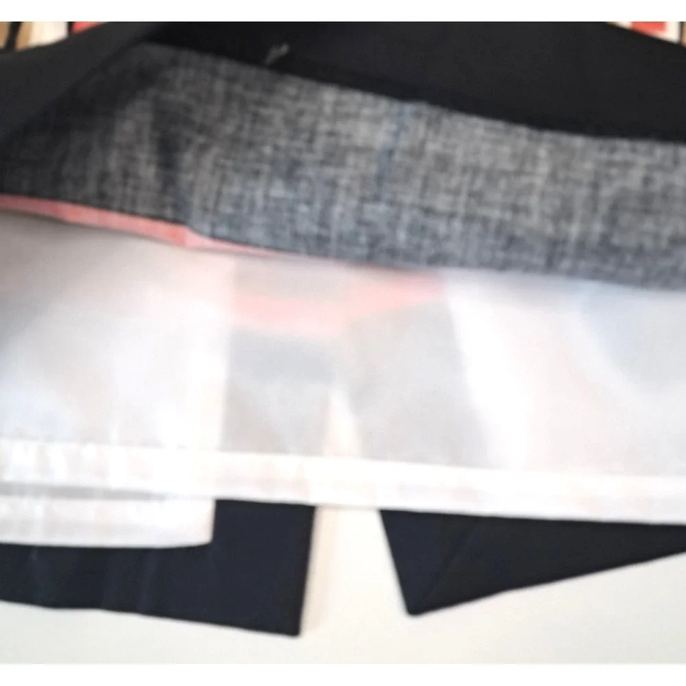 Lot of 2 Van Heusen‎ Studio Pencil Skirts Woman's 8 Geometric / City Zip Cotton